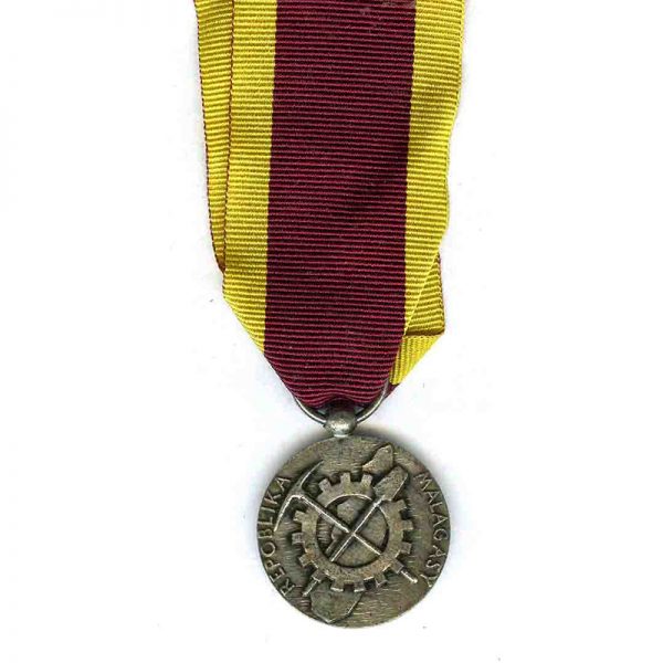 Ministry of  Work and Social Laws  medal of Merit silver embossed naming... 1