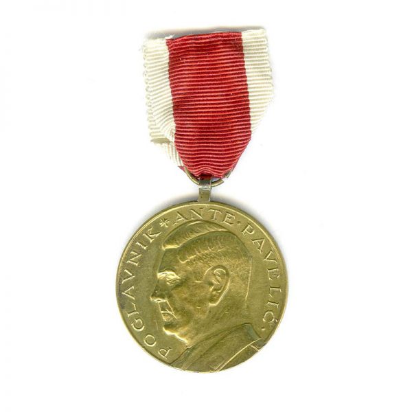 Pavelic bravery medal 1941 gold ( bronze gilt) rare 	(L20386)  G.V.F. £175 1