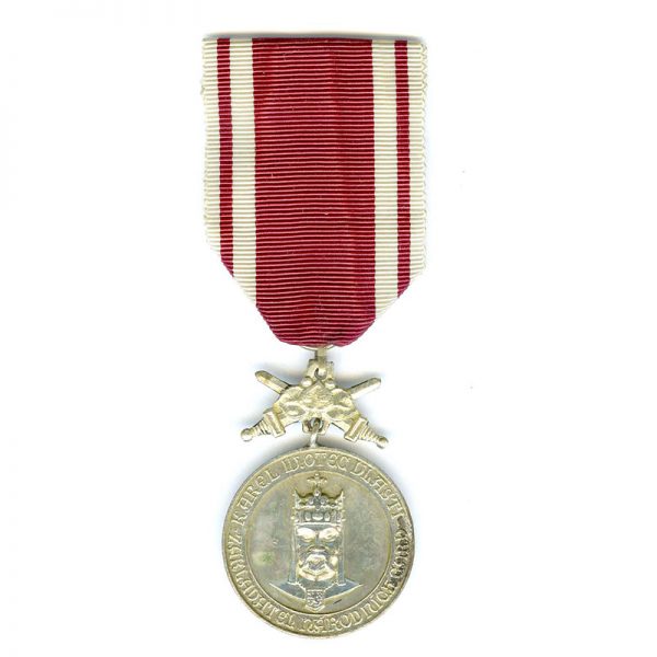 Order Of Charles IV for the National Guard medal of Merit reverse... 1