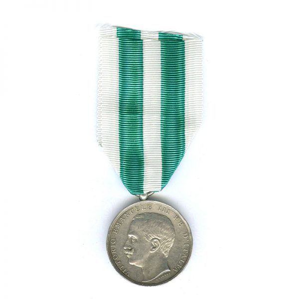 Messina Earthquake Commemorative medal 1908  silver by Giorgi		(L20758)  G.V.F. £150 1