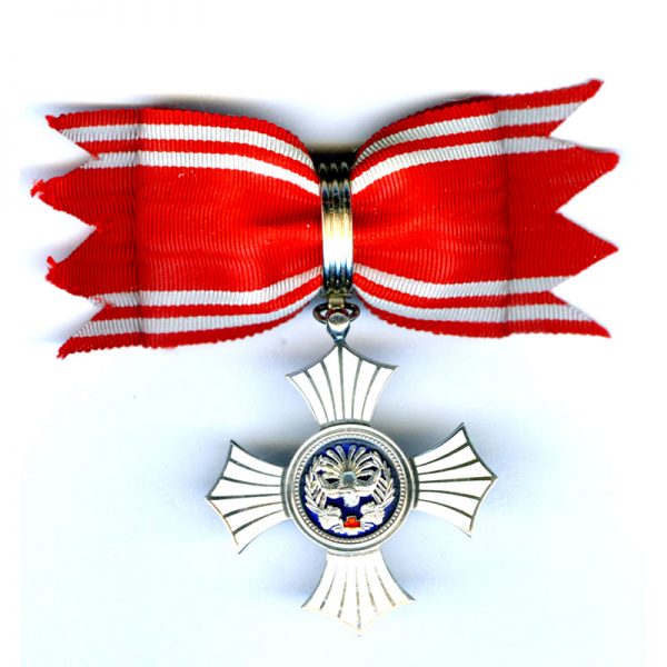 Red Cross Merit Order silver and enamels 1