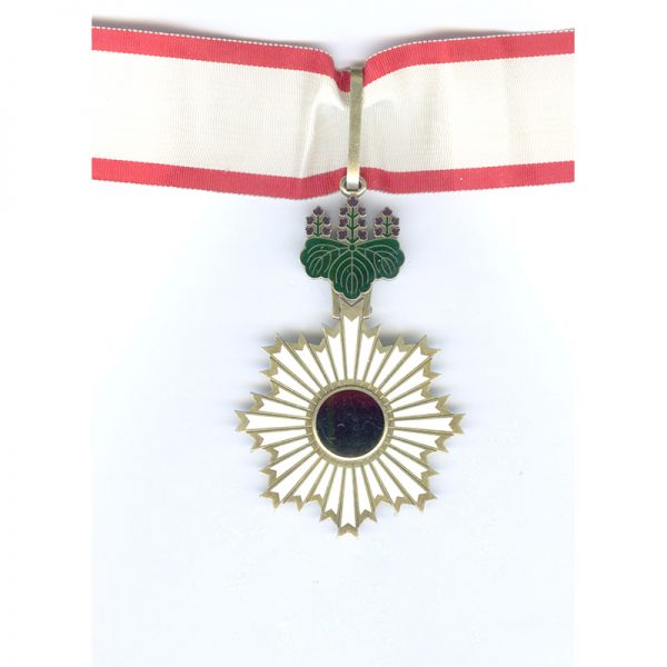 Order of the Rising Sun Grand Officer neck badge and breast star 1