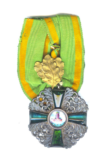 Order of the Zahringen Lion Knight with golden Oak Leaves 1