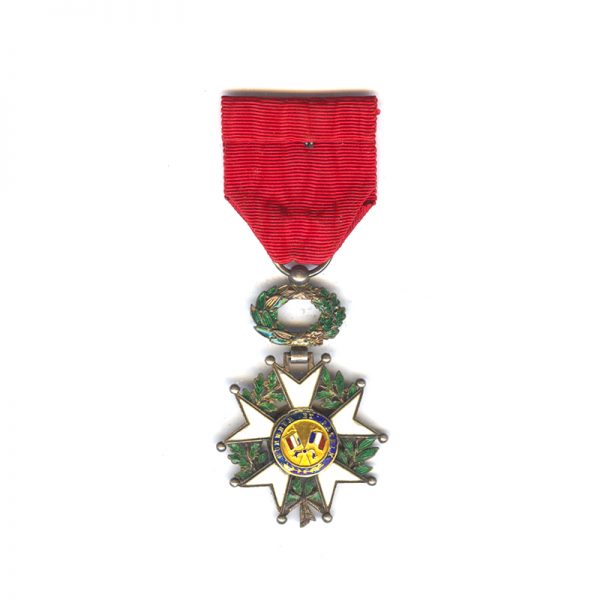 Legion D’Honneur 1870-1951 Knight  gold centr 2