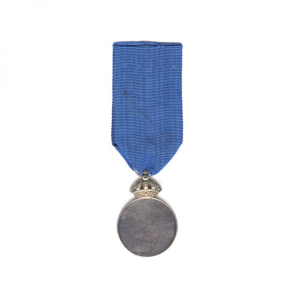 The Kings Medal  Gustav V  for Merit and Court officials large  silver... 2