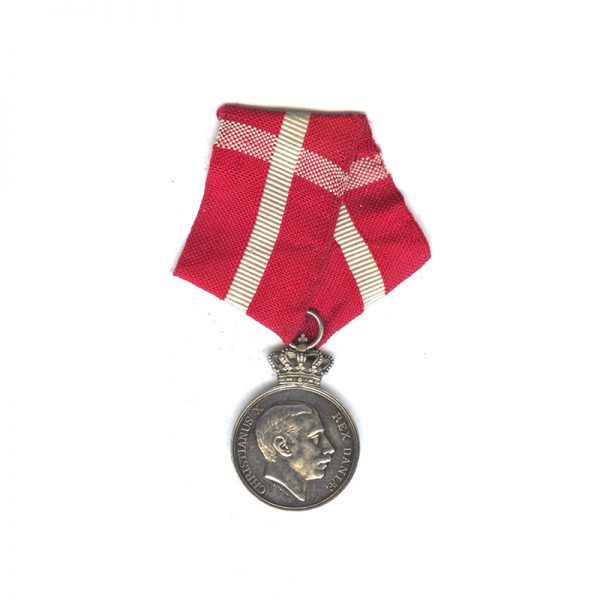 Medal of Recompense Christian  X with Crown  silver			(L28166)  N.E.F. £120 1