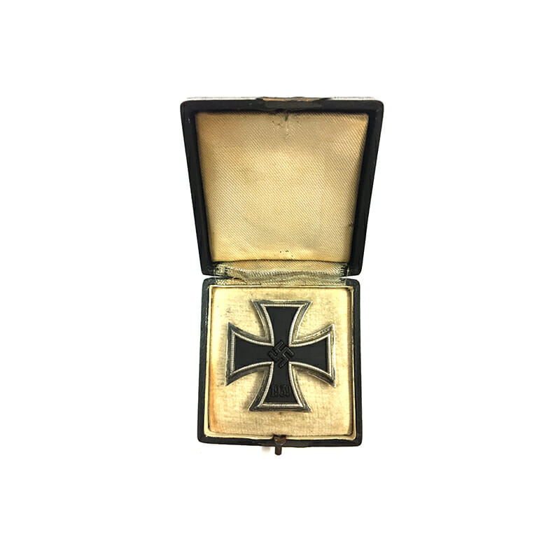 Iron Cross 1939 1st class magnetic/iron core 5