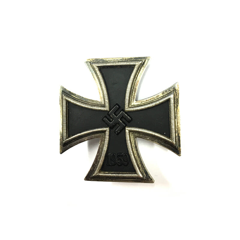 Iron Cross 1939 1st class magnetic/iron core 1