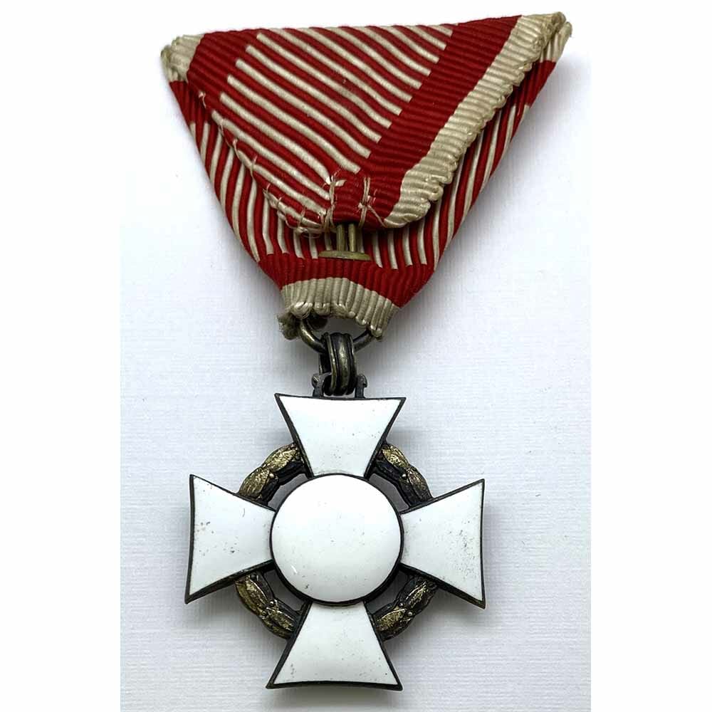 Military Merit Cross  with   war decoration 2