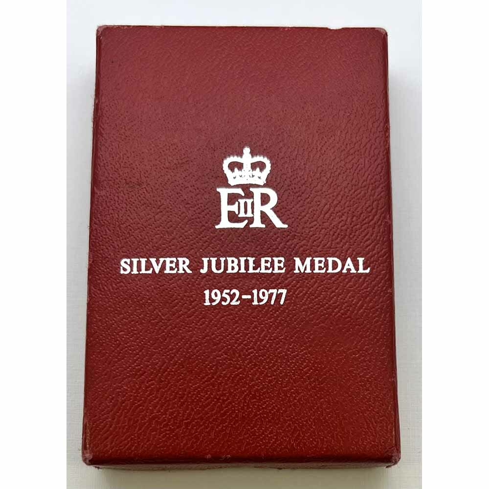 1977 Silver Jubilee medal EIIR 3