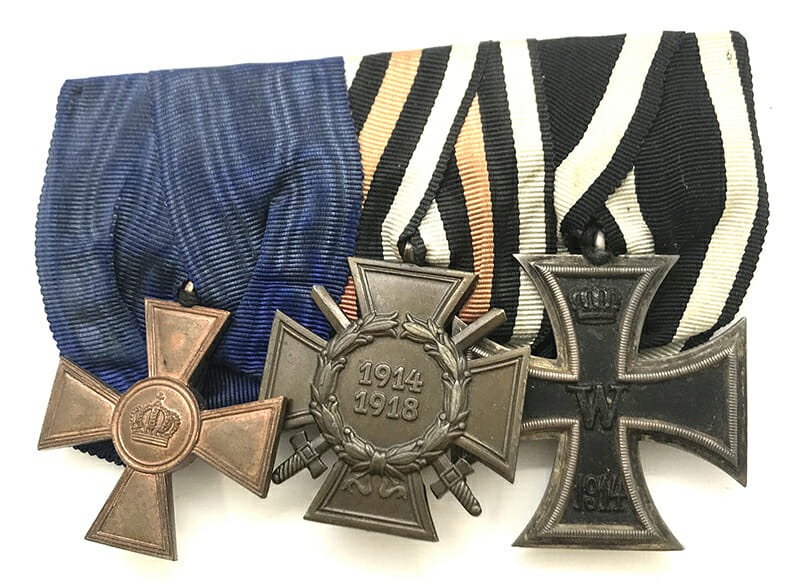 Group of 3 : Prussia L.S. Cross 15 years 1