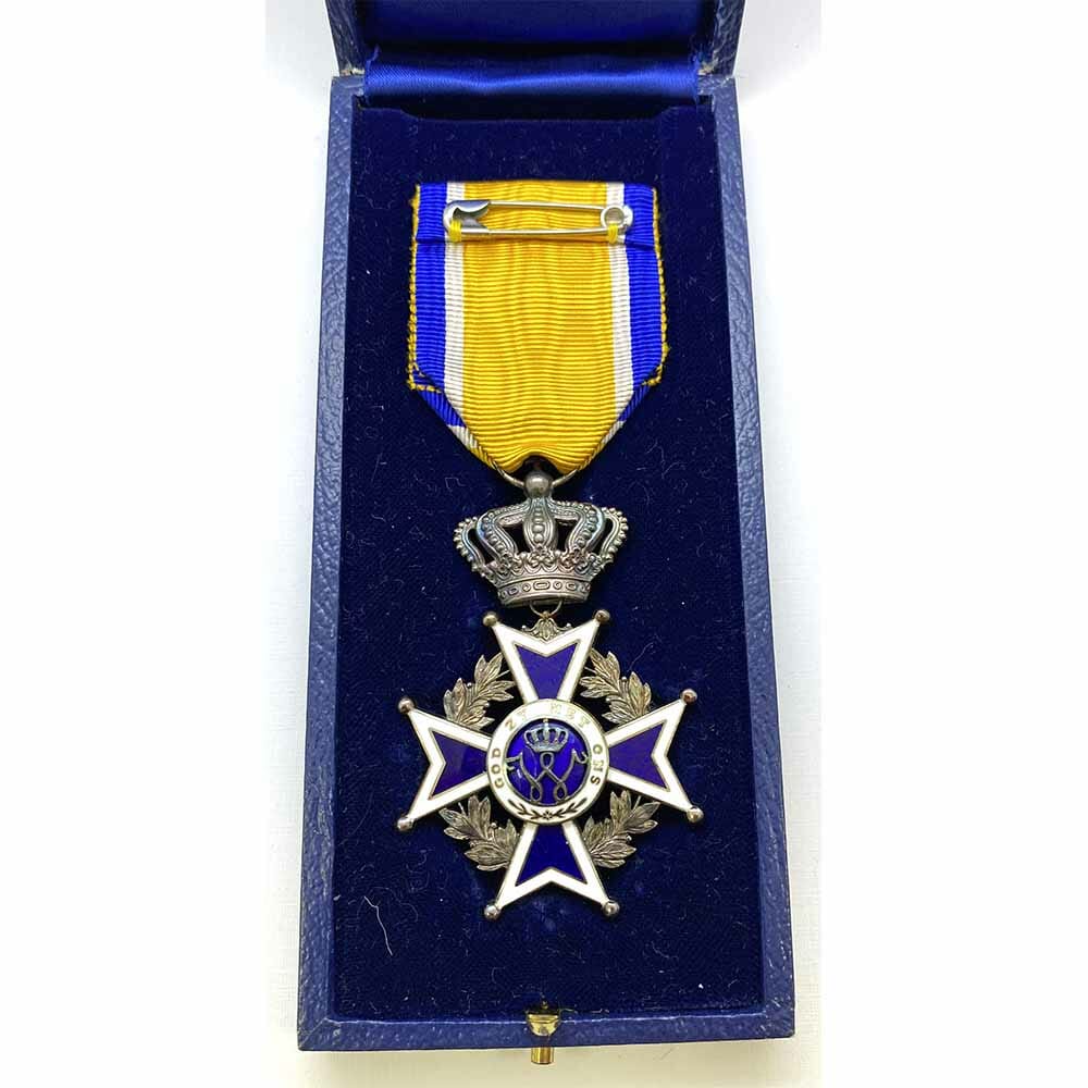 Order of Orange Nassau Knight in silver superb quality 2