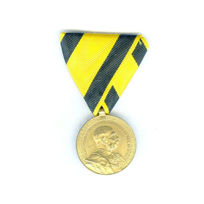 Honour Medal for 40 years Faithful Service military bronze gilt for officers 1