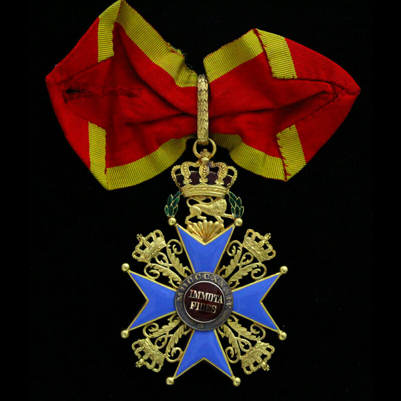 House order of Henry the Lion  Commander neck badge in gold 2