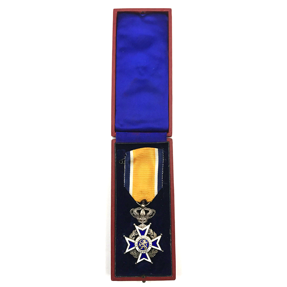 Order of Orange Nassau Knight in silver 4