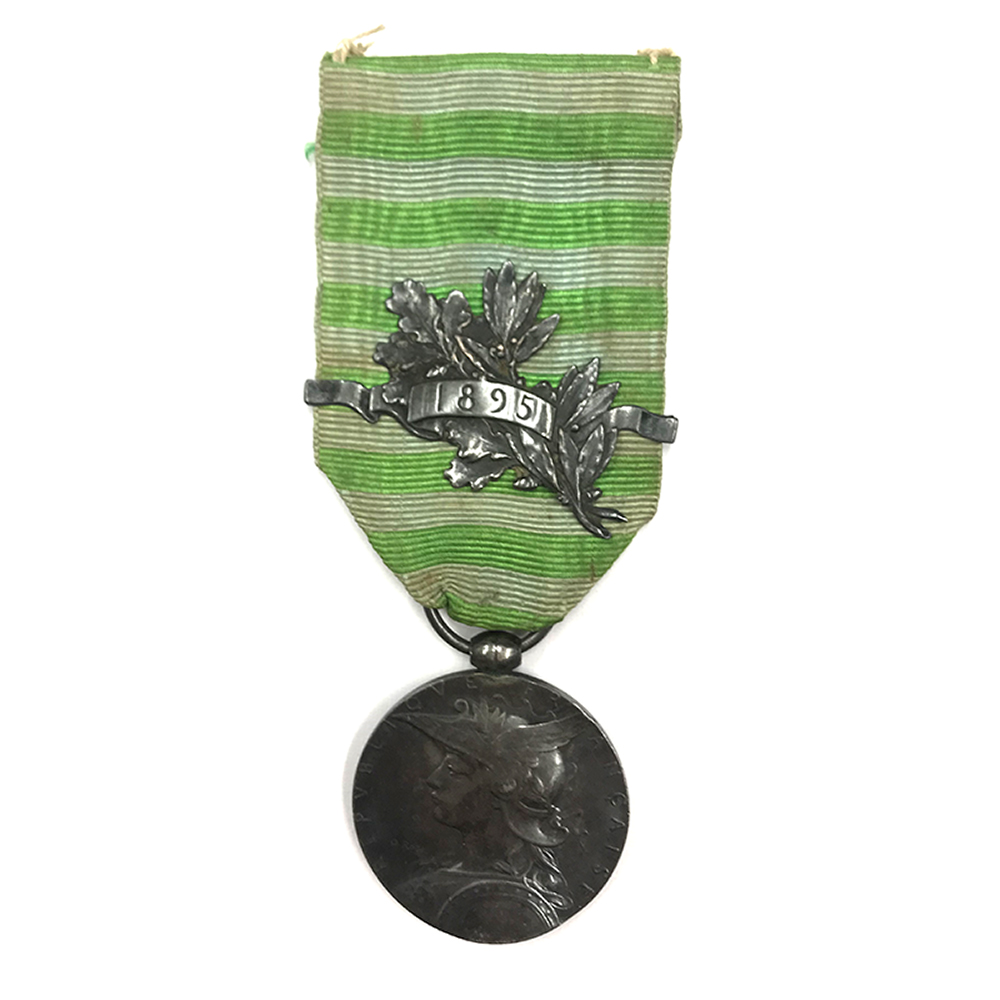 Madagascar medal 1895 with bar 1895 1