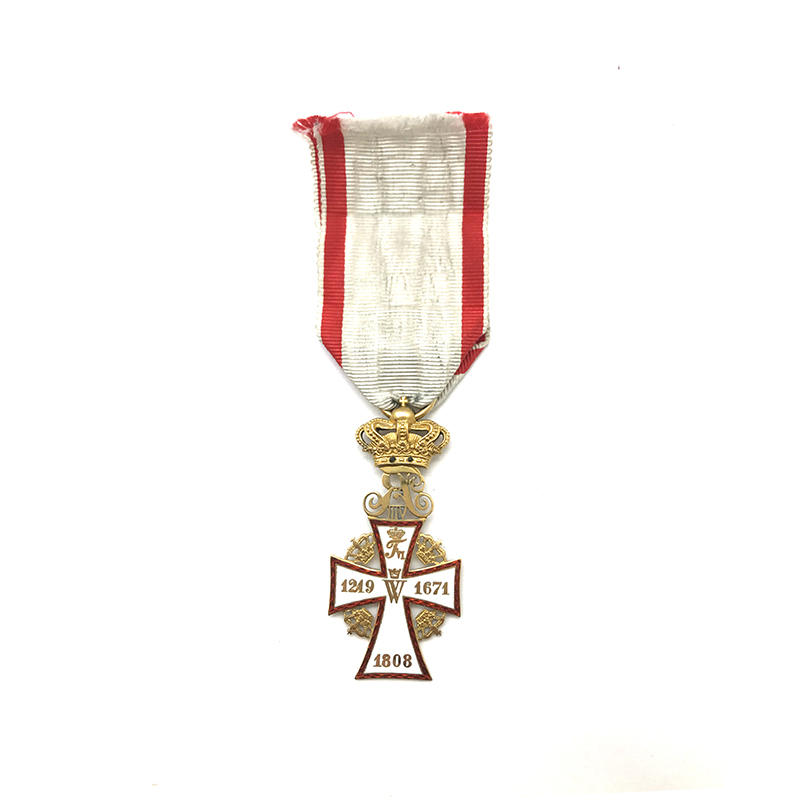 Order of Dannebrog Knight  Frederick VIII  in gold 2