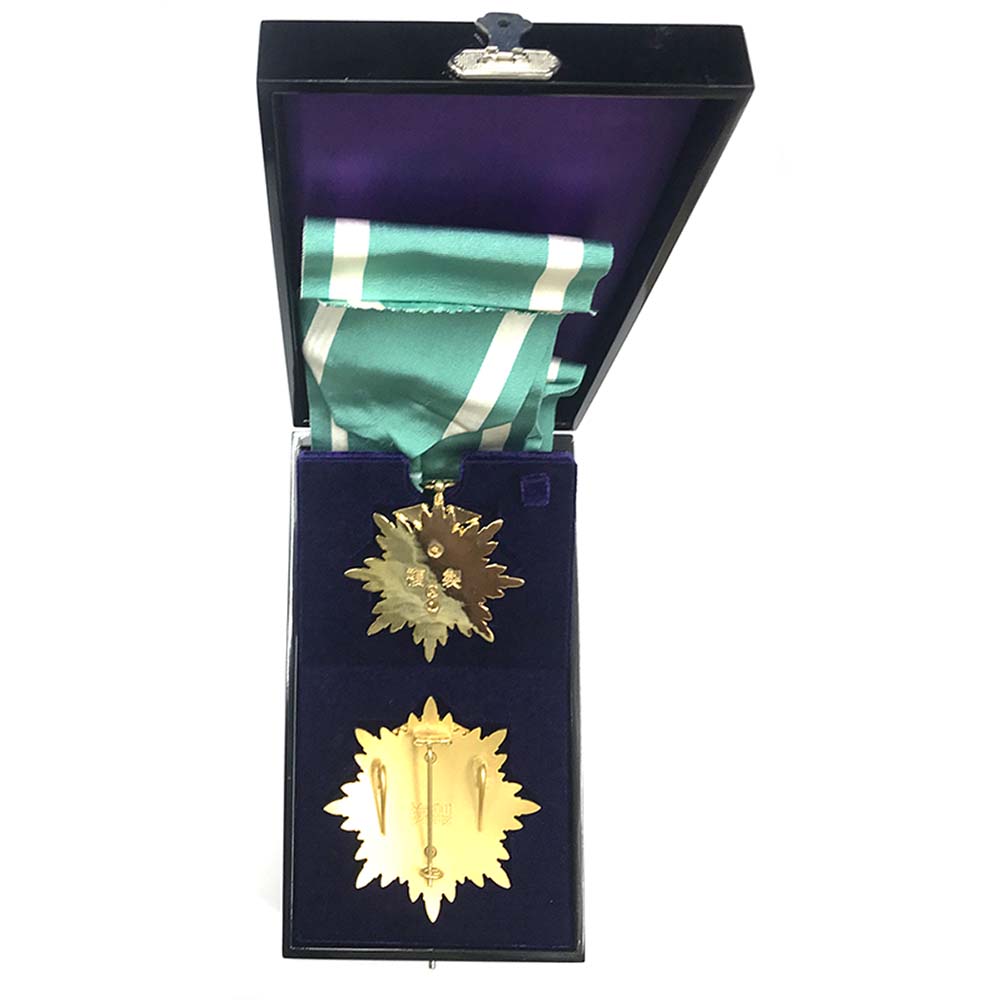 Order of the Kite Grand Cross sash badge and breast star 2