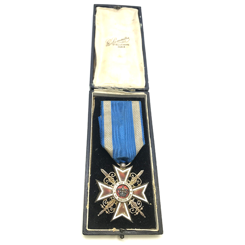 Order of the Crown 1st type Military cased 4